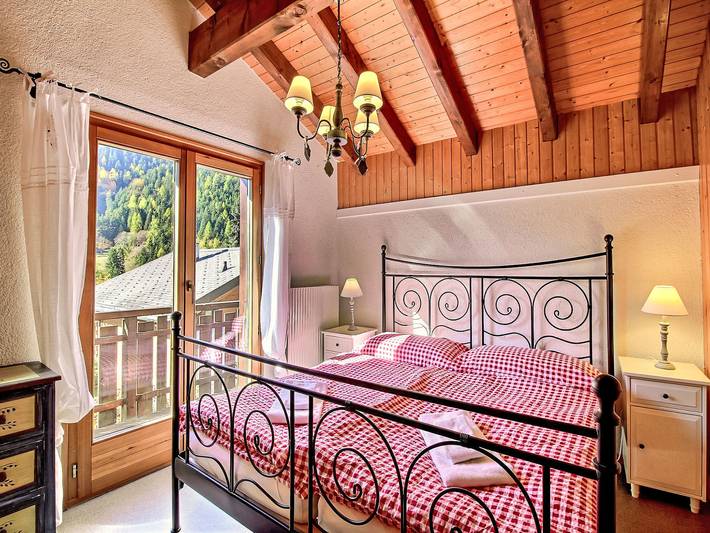 Location de vacances pour 7 personnes, avec jardin dans Ovronnaz - 4