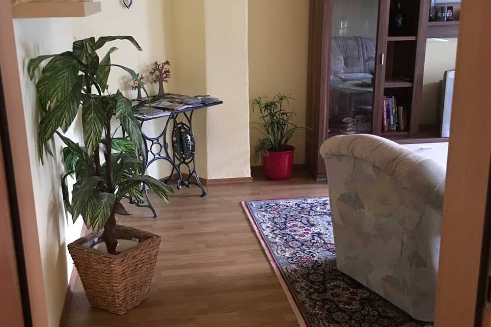 Entire apartment, Vacation apartment 1 Alte Kaserne - Holiday apartments Alte Kaserne close to Lake Drewen in Wesenberg, Mecklenburg-Strelitz