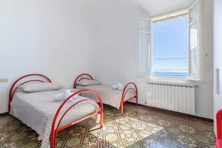 Ganze Wohnung, Hostdomus - Marine Sea View in Varigotti, Finale Ligure Gemeinde