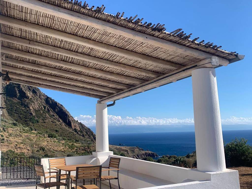One-Bedroom Villa in Lipari