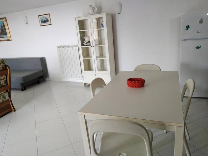 Casa vacanza per 5 persone, con panorama e vista lago nonché giardino in Spigno Saturnia