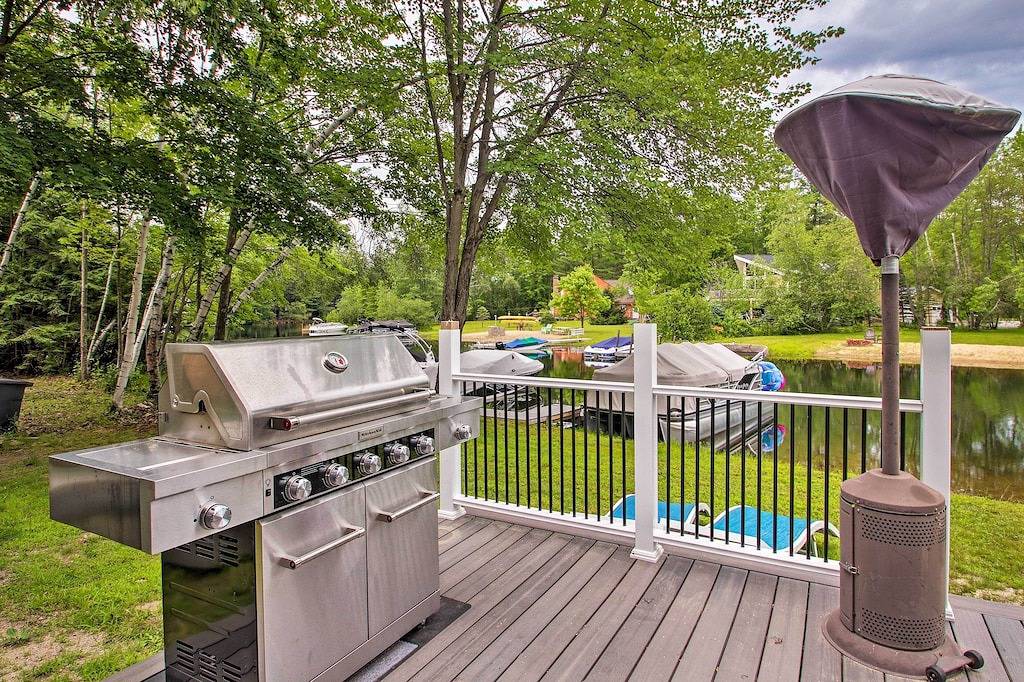 Waterfront Ashland Home ~ 2 Mi to Downtown! in Ashland (NH), Squam Lake