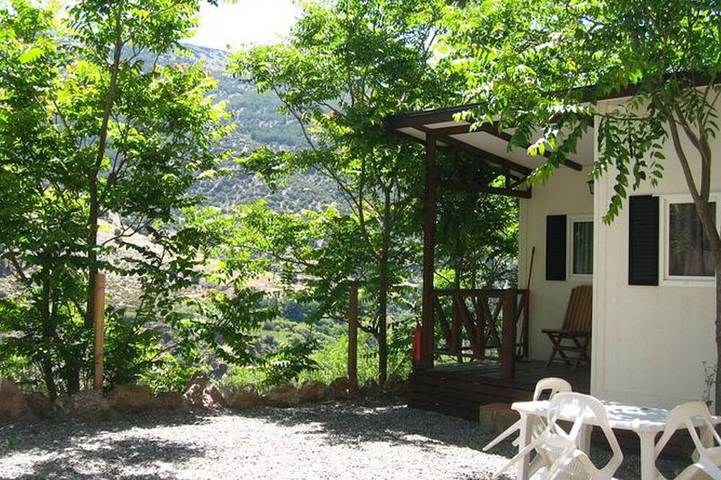 Bungalow para 4 personas, con piscina en Alpujarras