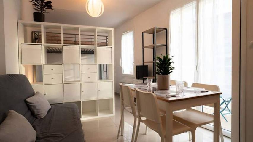 Gîte pour 6 personnes, avec balcon dans Plage de la Farinette