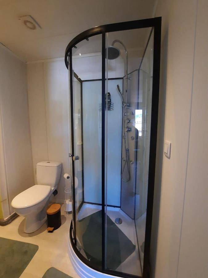 Appartement entier, One-Bedroom Apartment in Beaulieu-sur-Dordogne, Région de Brive-la-Gaillarde