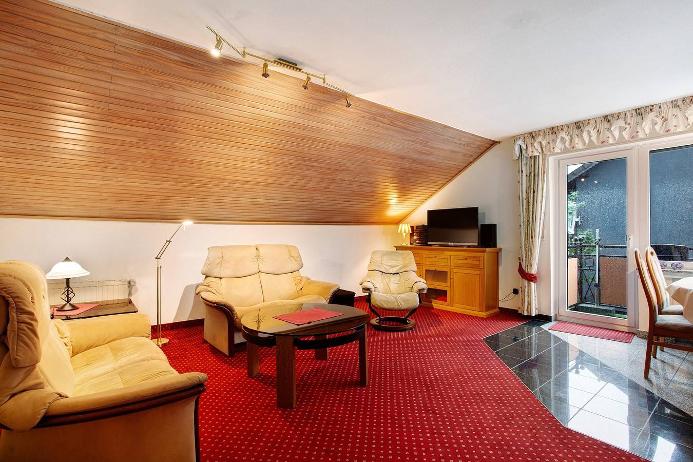 Ganze Wohnung, Ferienwohnung 'Appartment 2' mit Bergblick, Balkon und Wi-Fi in Willingen, die Mittelgebirge