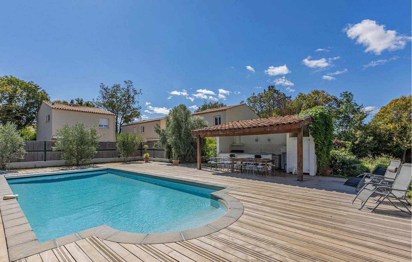 Laurens Apartment: Pool, Parkplatz, Garten, WiFi & mehr! in Laurens, Mittelmeerküste (Frankreich)
