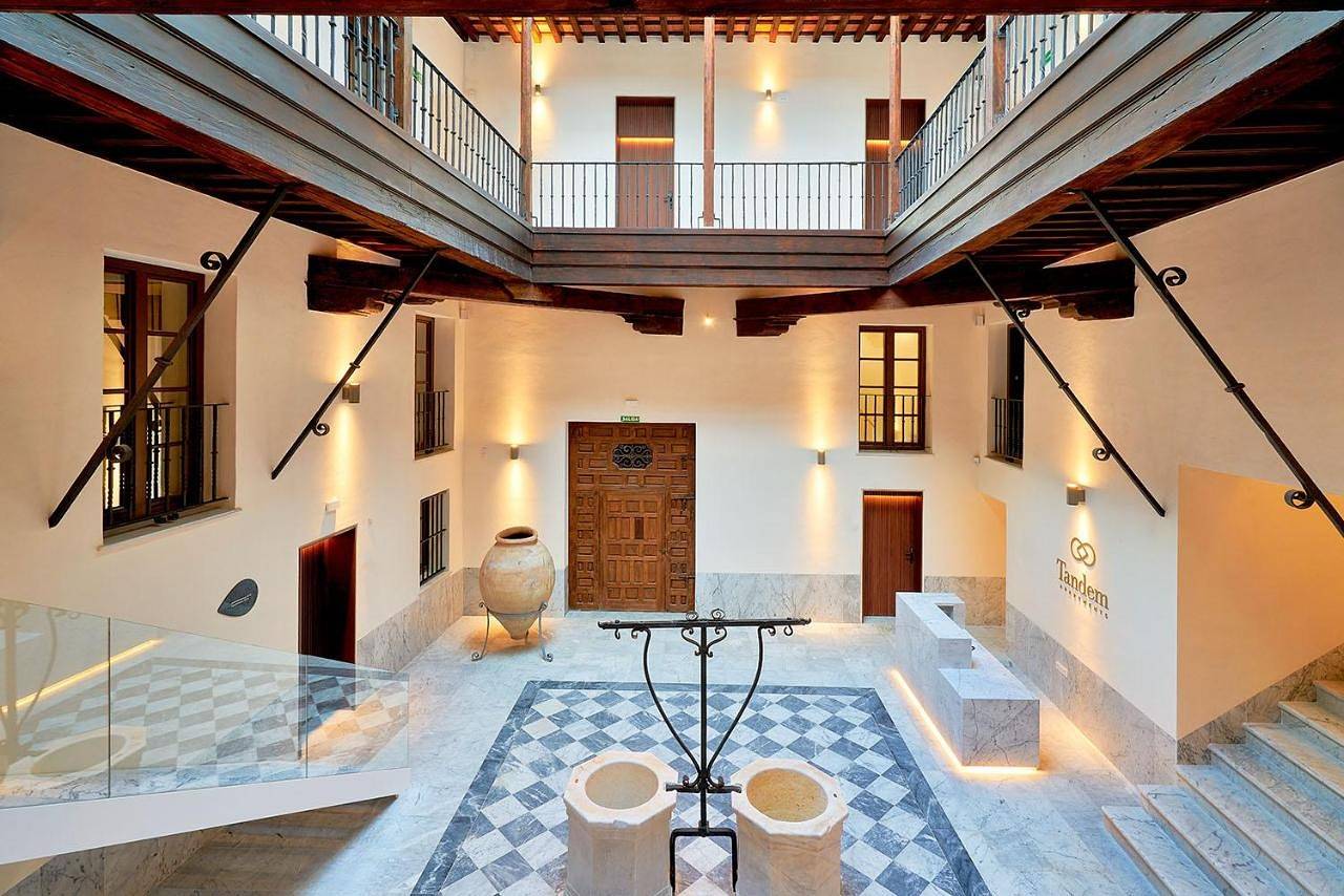 Entire apartment, Holiday apartment for 4 people with pool in Cadiz Old Town, Cádiz