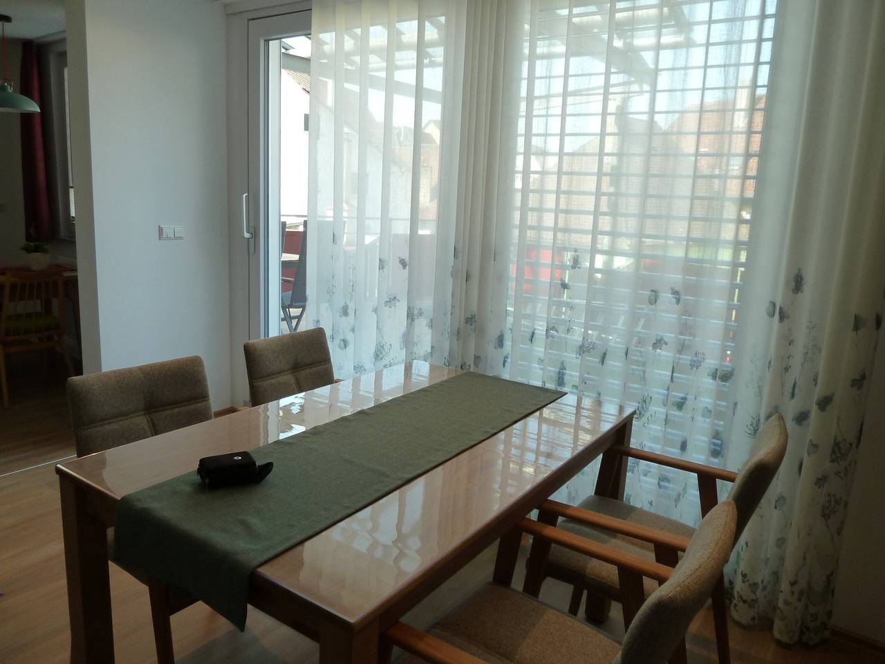 Ganze Wohnung, Ferienwohnung Gome, 100 qm, 2 Schlafzimmer, großer Balkon, max. 4 Personen in Meßkirch, Region Bodensee-Oberschwaben