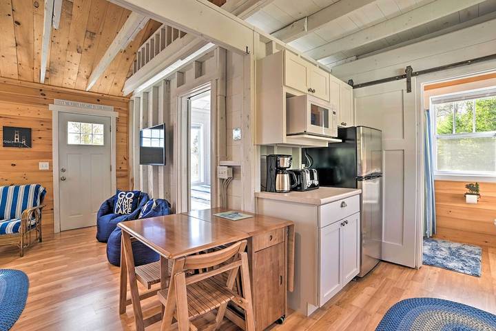 Cabin for 5 people, with terrace and yard in Lake Huron
