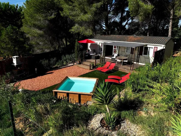 Casa de vacaciones para 4 personas, con vistas además de piscina y jardín - 1