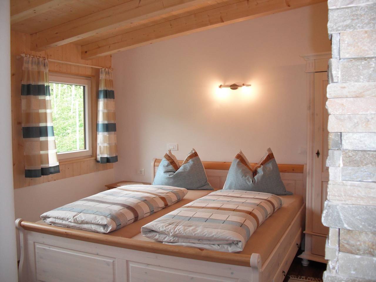 Ganze Wohnung, Apartment 'Himmelschlüssel' mit Bergblick, Gemeinschaftspool und Wlan in Naturns, Texelgruppe