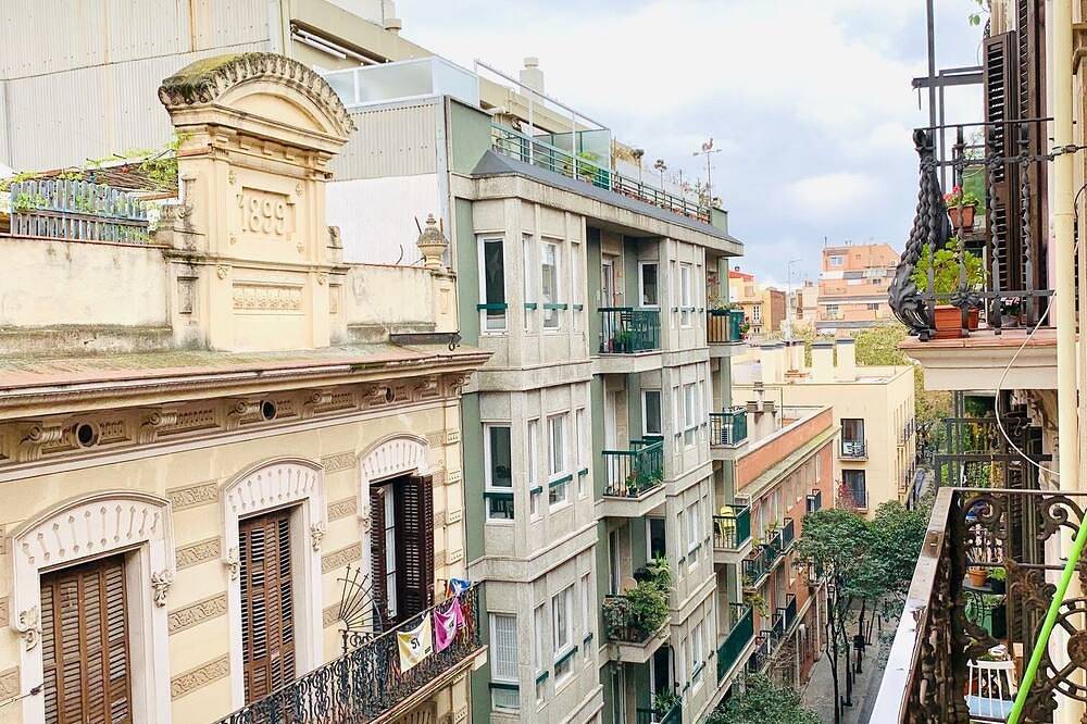Ganze Wohnung, Lovely 2-Bedroom In Gracia Jardinets in Barcelona Zentrum, Barcelona