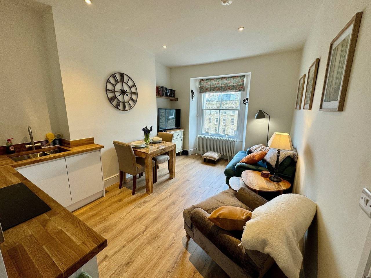 Entire apartment, Nineteen at The George (1 Bed Apartment) in Buxton, Derbyshire