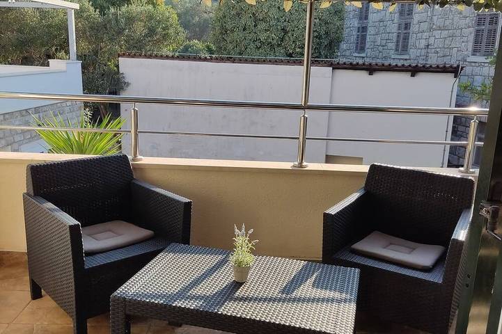 Ganze Wohnung, 1-Zimmer-Ferienwohnung mit Balkon Loviste, Peljesac in Dubrovnik-Neretva