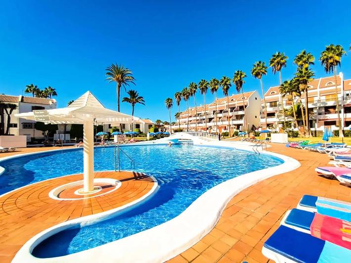 Villa pour 6 personnes, avec piscine et jardin à Arona - 2