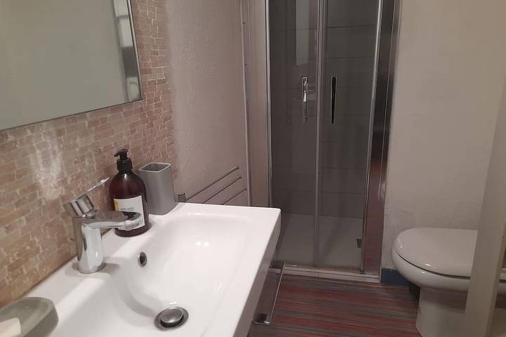 Gîte pour 3 personnes à Druyes-les-Belles-Fontaines - 2