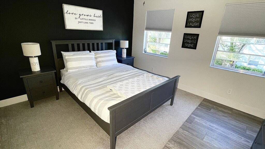 Ganze Wohnung, Only 8 Minutes from Seagate Beach, Spacious 3Br 2Ba Naples Condo Prime Location in Southwest Florida