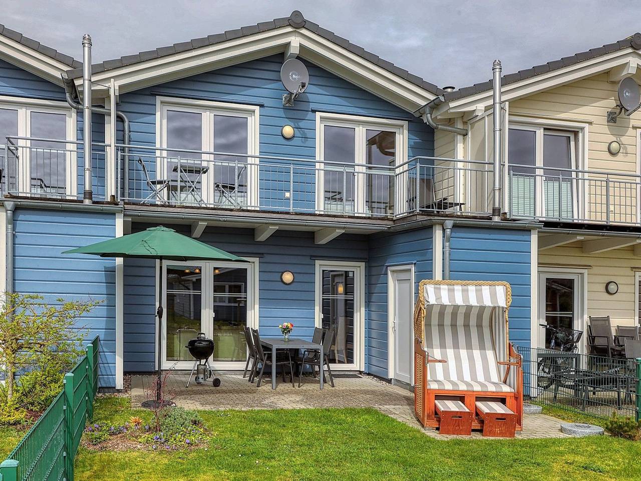 Niss'holm 3 - Ferienhaus mit Garten, Kamin und Sauna - Modernes Küstenhaus mit Garten & Wellness in Dagebüll, Nordseeküste
