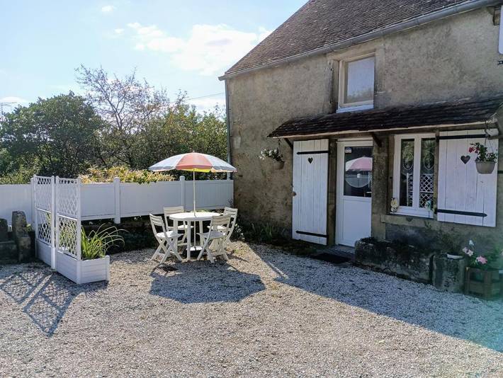 Location de vacances pour 4 personnes, avec piscine ainsi que vue et jardin, adapté aux familles à Couches - 4