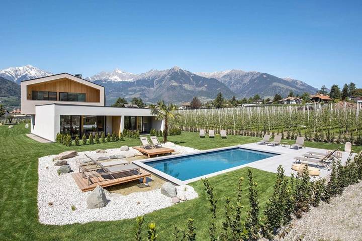 Ferienwohnung für 4 Personen, mit Terrasse und Garten sowie Pool und Ausblick in Meran - 2