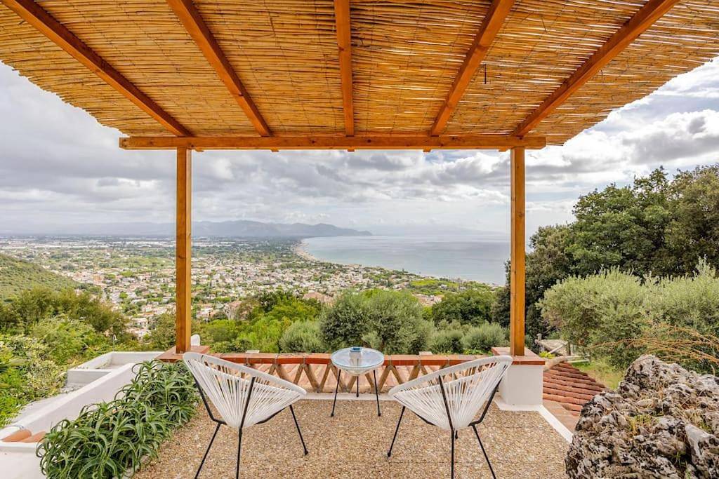 Villa Mariani - Italian Coastal Charm in San Felice Circeo, Agro Pontino