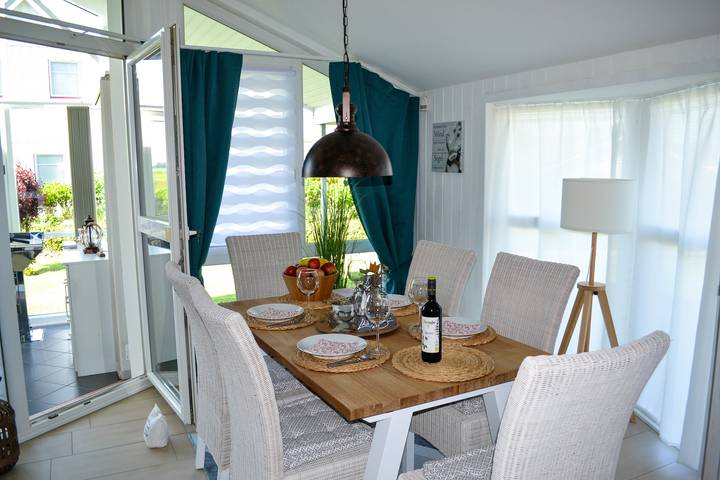 Ferienhaus für 4 Personen, mit Terrasse und Garten sowie Sauna in Wesselburenerkoog