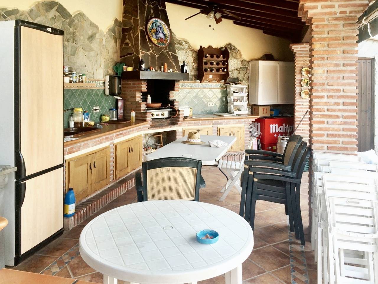 Spacious villa with pool in Coín: 300 m², mountain view in Coín, Málaga Province