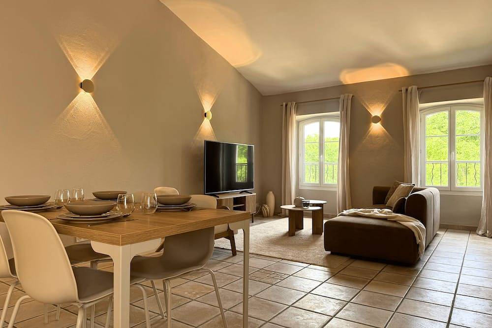 Appartement entier, Appart cozy, climatisé, dans l'hypercentre d'Orange proche théâtre antique in Orange, Vaucluse