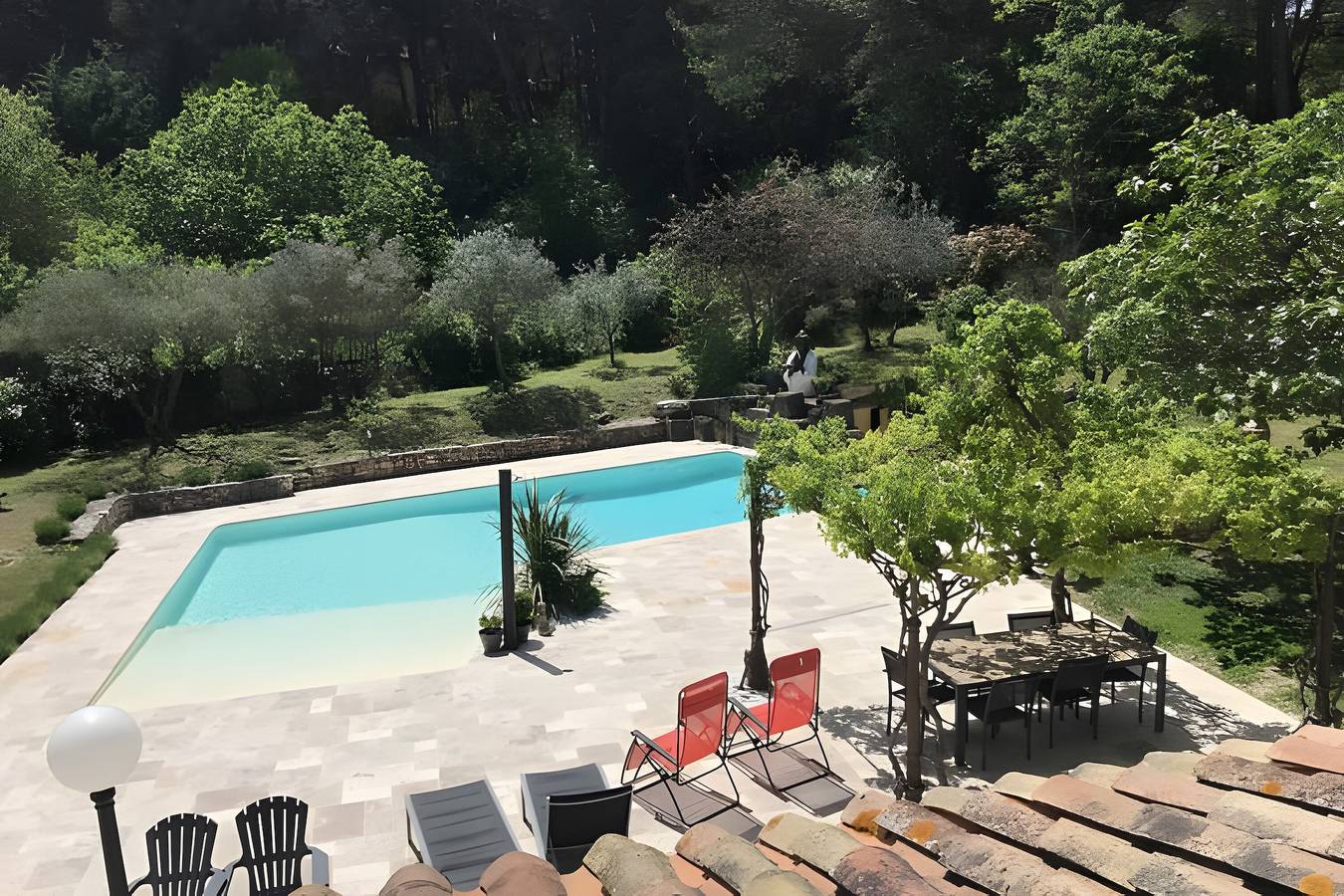 Magnificent, Fully Equipped Villa with Private Pool, 10 Minutes from Aix-en-Provence in Ventabren, Aix-en-Provence region
