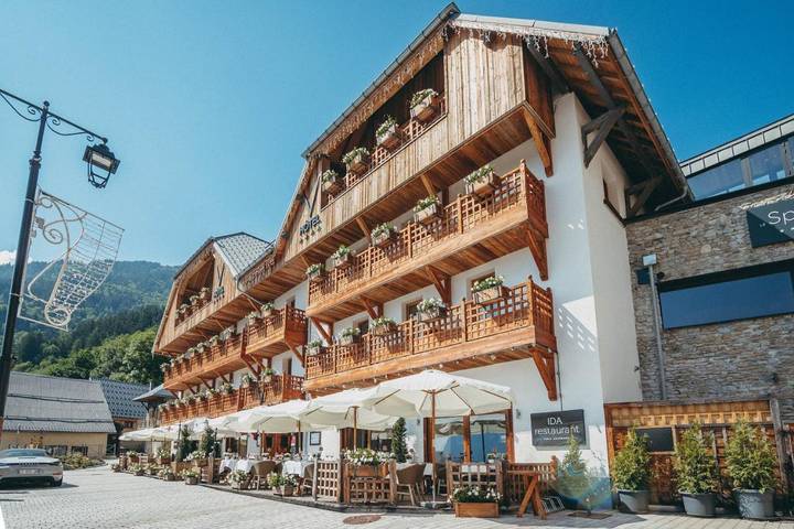 Hôtel pour 2 personnes, avec piscine et vue ainsi que sauna et jardin, animaux acceptés