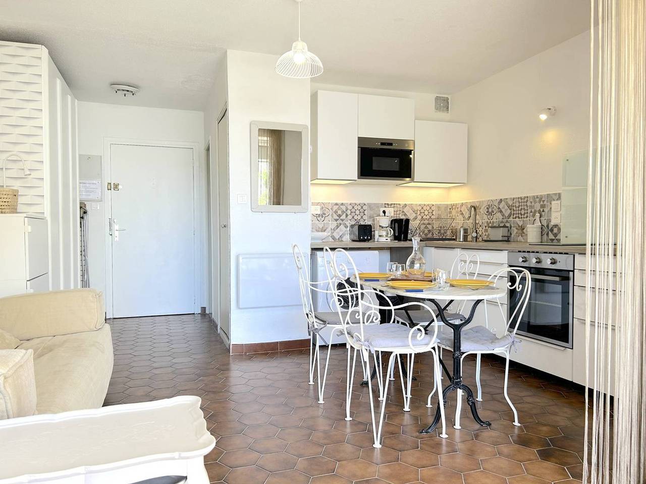 Appartement entier, Studio 4 Couchages avec Jardin et Piscine à Bormes-les-Mimosas in Bormes-les-Mimosas, Région de Toulon