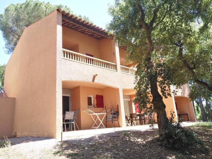 Gîte pour 4 personnes, avec jardin et vue ainsi que piscine et bassin pour enfant, animaux acceptés dans Golf et Tennis Club de Valescure - 4