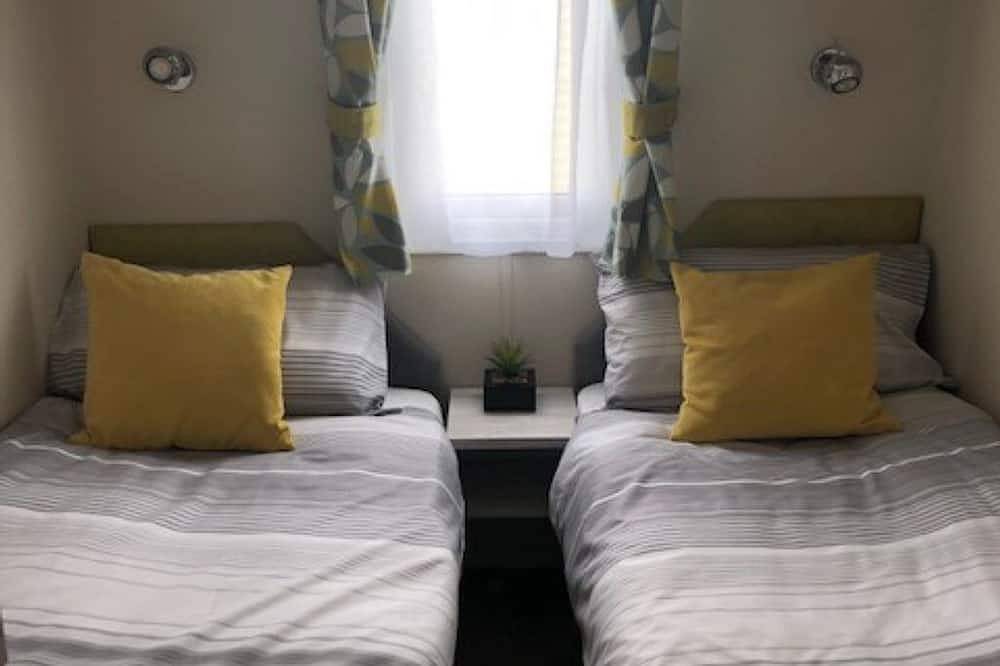 Luxury 2 Bed Platinum Plus Mobile Home, Whitstable in Kent