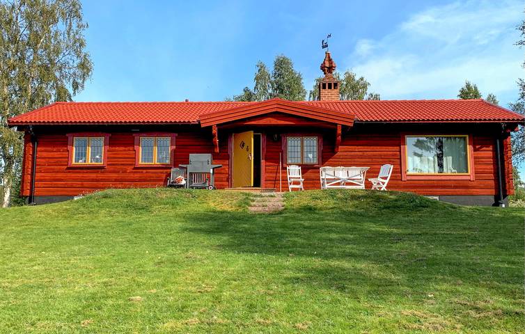 Ferienhaus für 12 Personen, mit Garten und Seeblick sowie Terrasse und Sauna, kinderfreundlich - 1