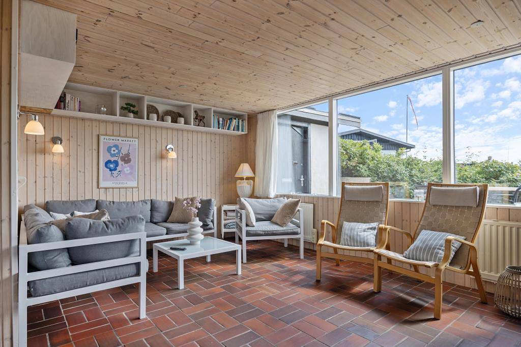 Freundliches Ferienhaus nah am Strand mit Außensauna in Søndervig, Holmsland Klit