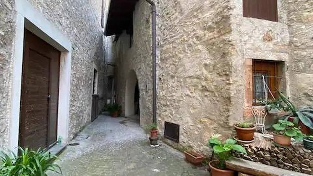Ganze Ferienwohnung, Ferienwohnung für 2 Personen (57 m²) in Tenno in Tenno, Gardasee-Berge