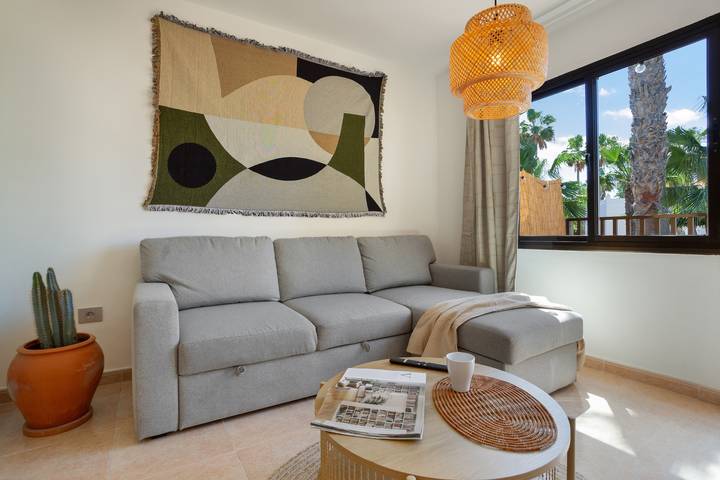 Apartamento entero, Vacaciones 'Oasis Duna-Pistacho Dreams Pool' con piscina compartida, terraza privada y Wi-Fi in Corralejo, La Oliva
