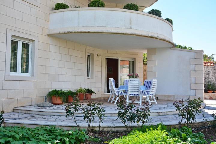 Ferienwohnung für 6 Personen, mit Garten und Terrasse - 1