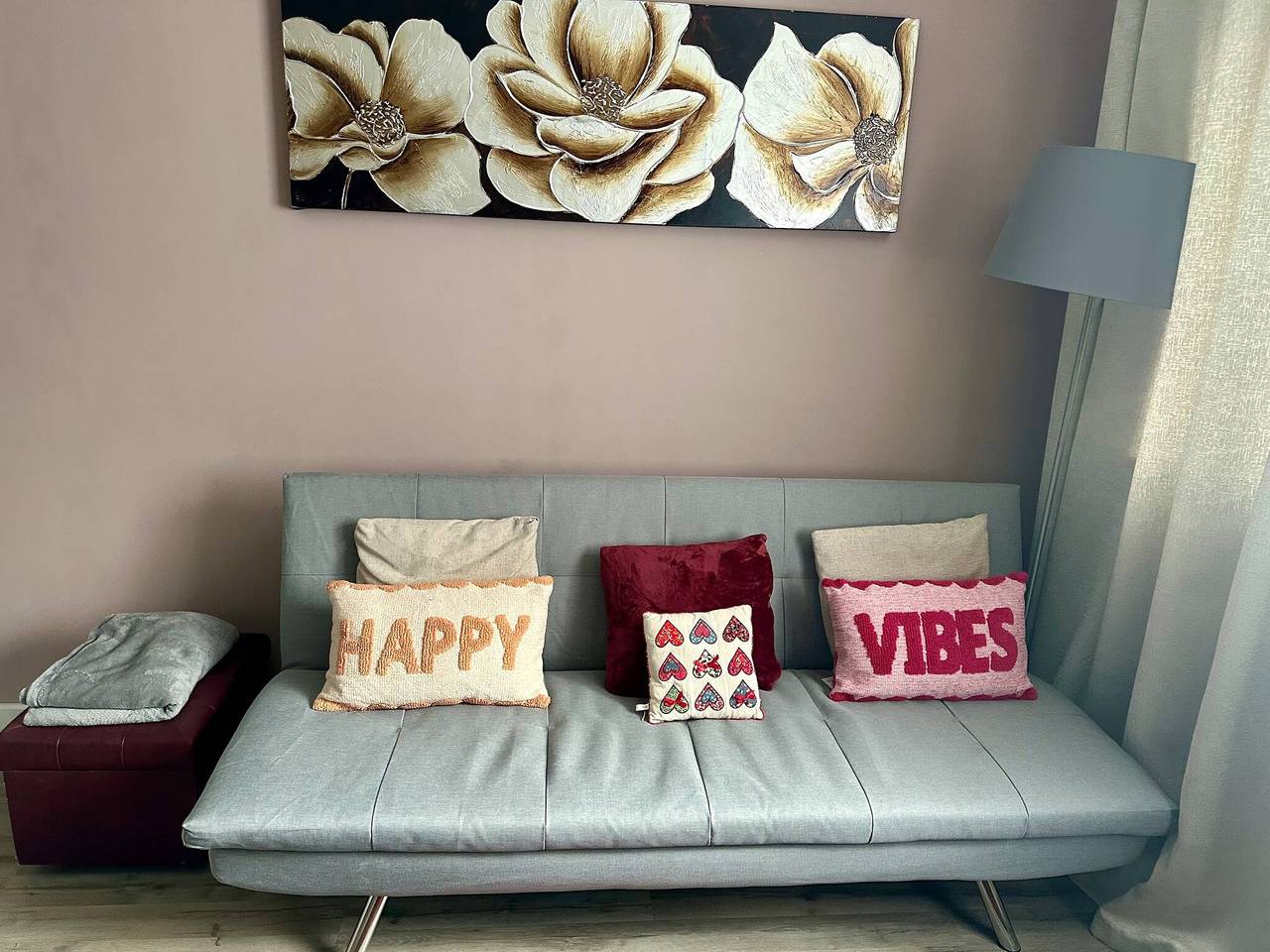 Entire apartment, Nkn Cosy maisonette Dartford station free parking in Dartford, Kent