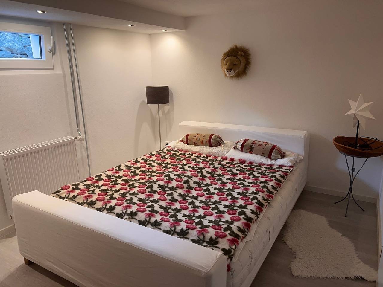 Ganze Ferienwohnung, Charmante Einliegerwohnung, 3 Zimmer in ruhiger Wohnlage,  60qm, mit gemütlicher Südterrasse in Marburg, Landkreis Marburg-Biedenkopf