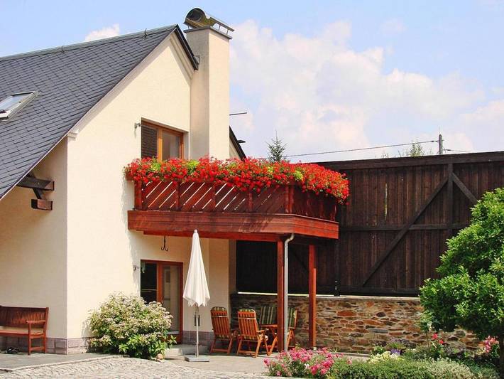 Ferienwohnung für 4 Personen, mit Balkon und Terrasse sowie Garten