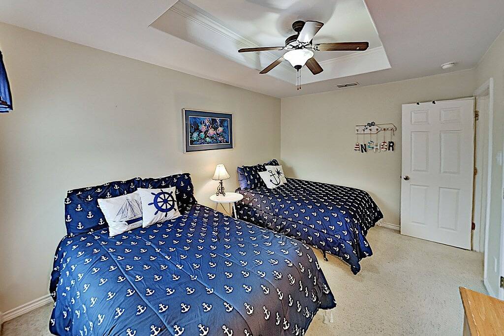 Spacious beach home with pool & garage in North Padre Island, Corpus Christi