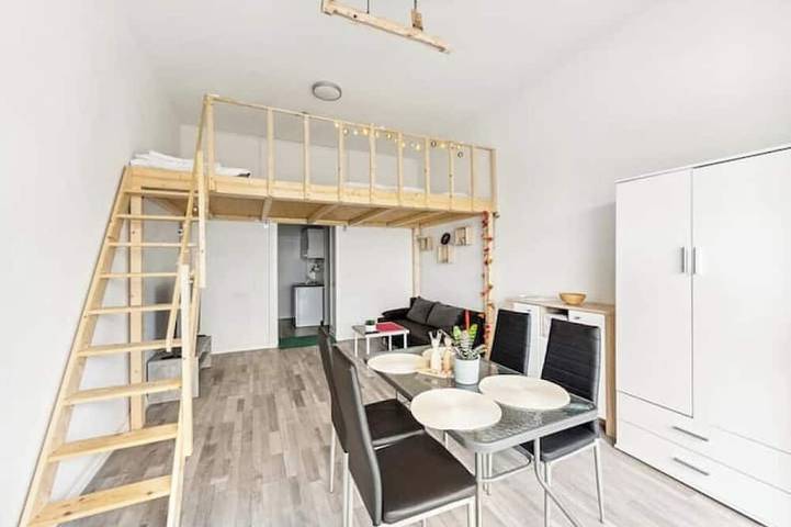 Ferienwohnung für 6 Personen in Friedrichshain Berlin