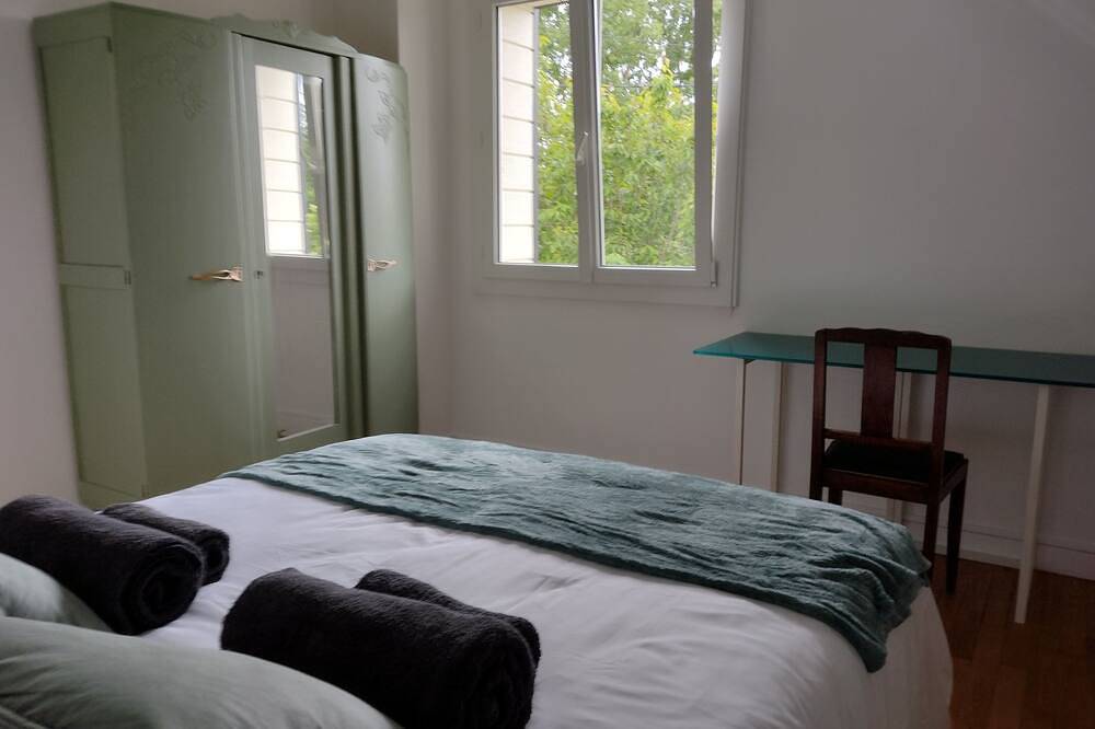 Quiet house in a large park. Close to the coast and shops! in Lamballe, Côtes-d'Armor