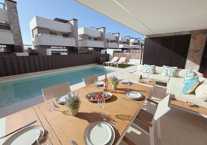 Chalet para 10 personas, con jardín además de piscina y vistas, Se admiten mascotas - 1