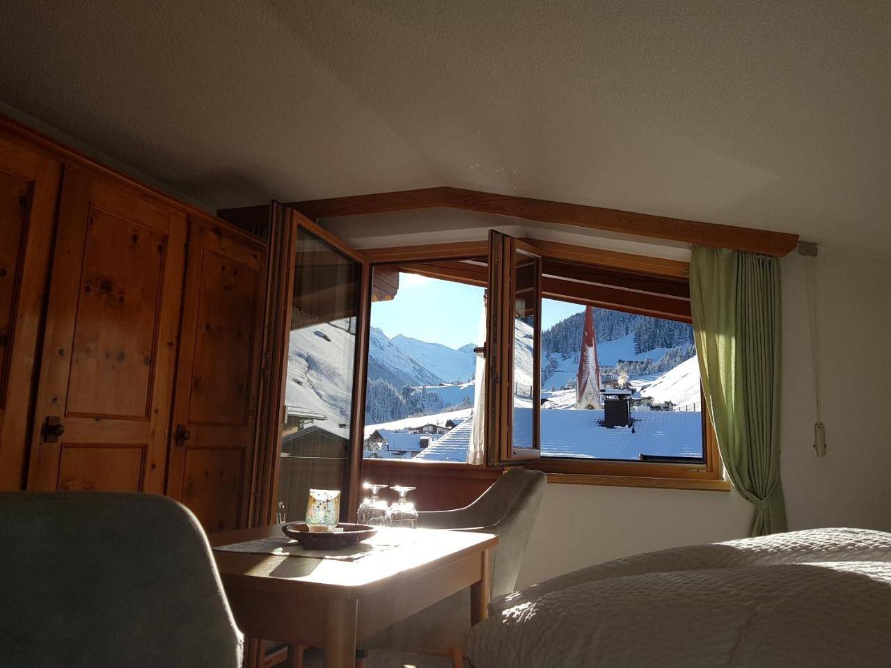 Pension Bergkristall in Tuxer Alpen, Hintertux