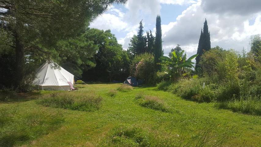 Gîte pour 5 personnes, avec vue ainsi que jardin et piscine à Sainte-Foy-la-Longue