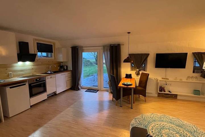 Ferienwohnung für 3 Personen, mit Terrasse und Garten in Großefehn