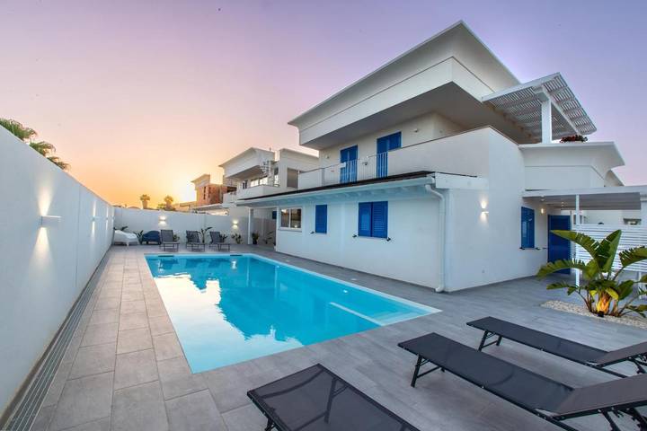 Appartamento vacanze per 5 persone, con giardino e piscina nonché panorama - 1